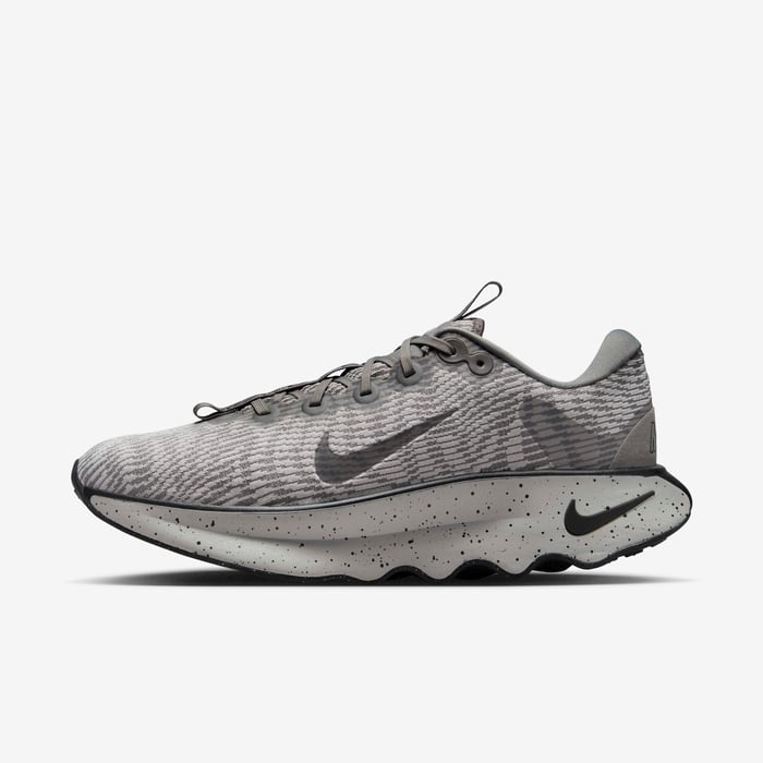 Nike Motiva hombre · Negro y gris — Bajo pedido vista 2